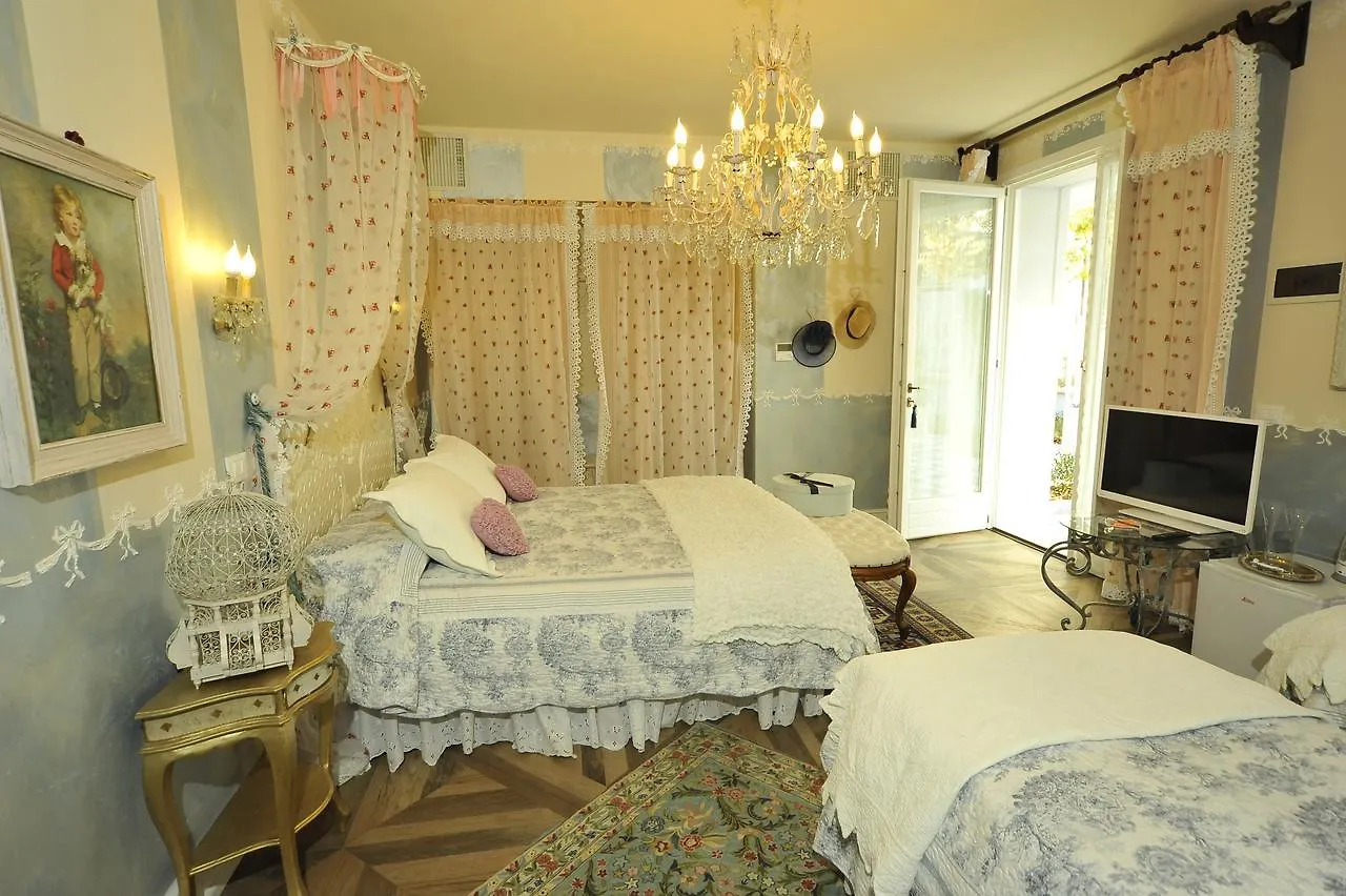 B&B La Maison degli Angeli Desenzano del Garda Frühstückspension